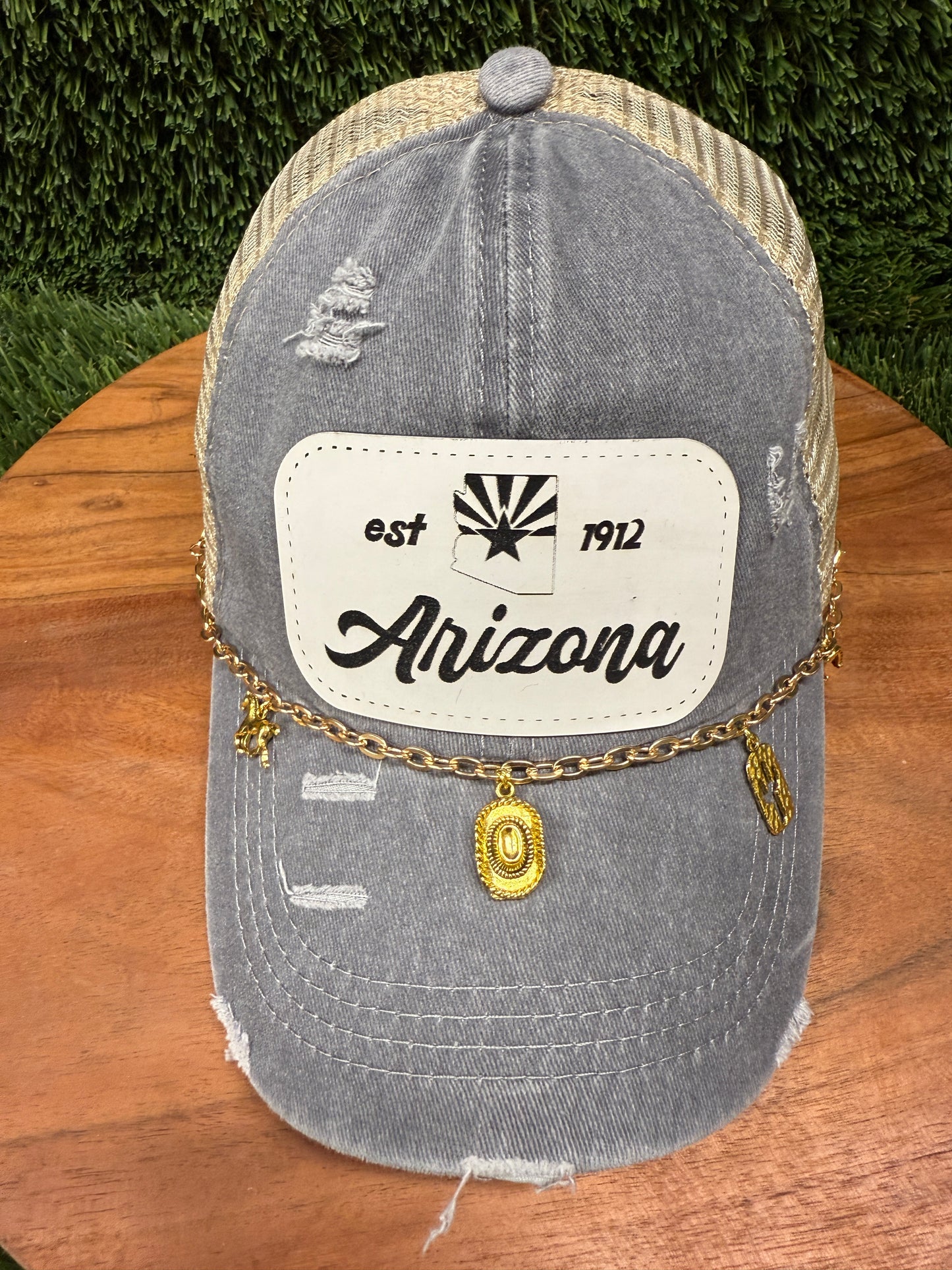Women’s Arizona Hat W/ Chain